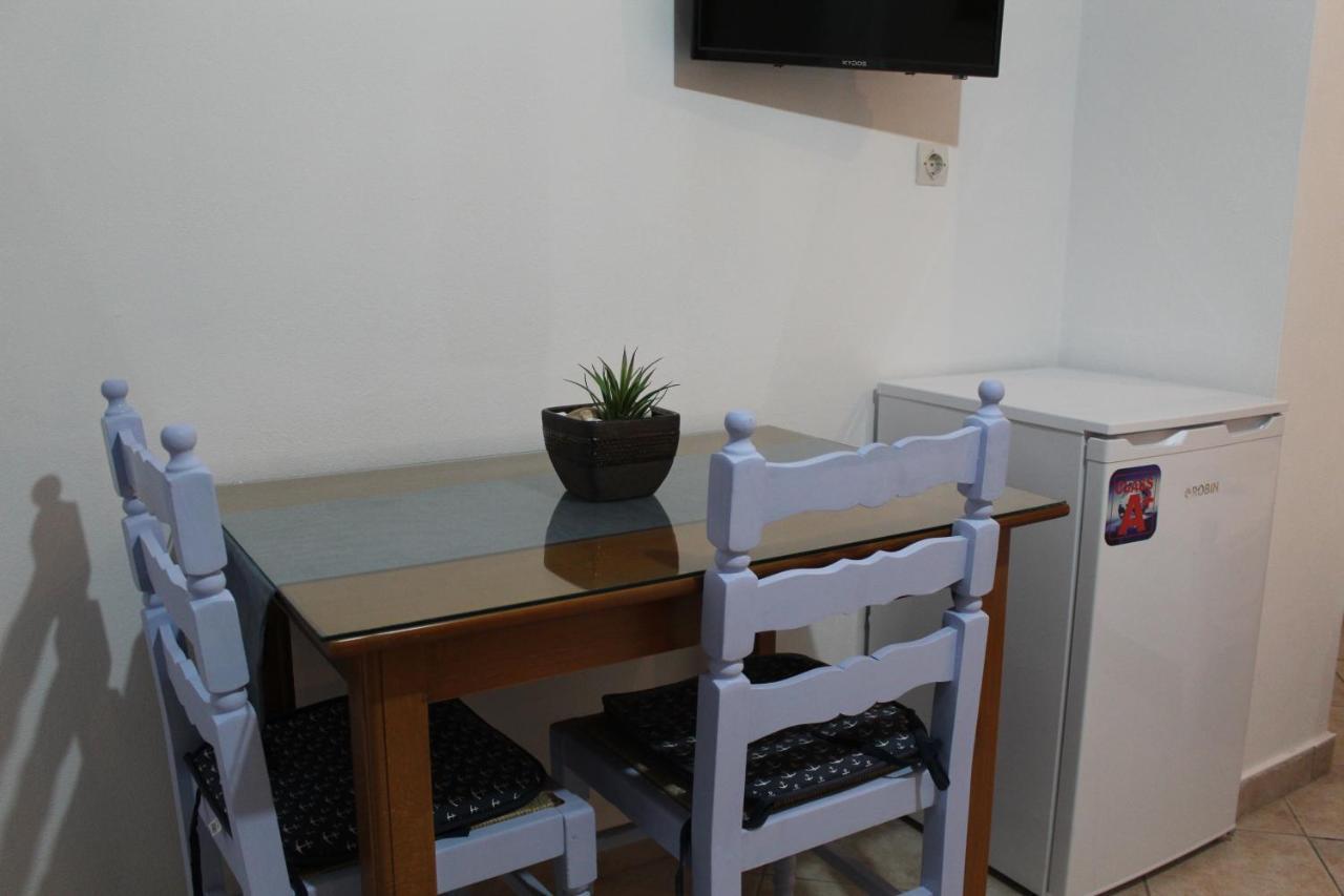 Vakis Apartments 2 Romanon Экстерьер фото